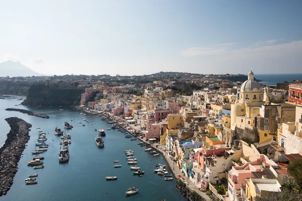 Discover Naples between Art, Food and Tradition