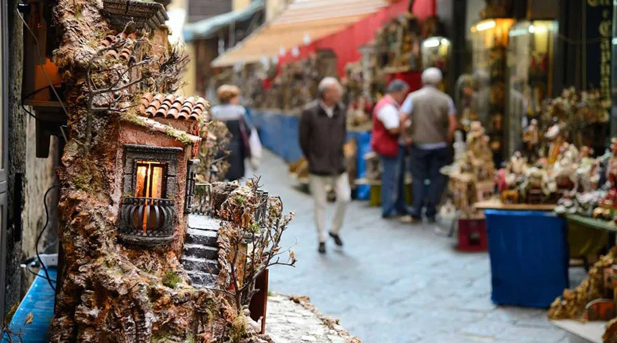 Discover Naples between Art, Food and Tradition