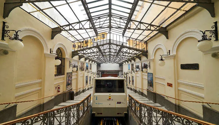 Discover Naples between Art, Food and Tradition